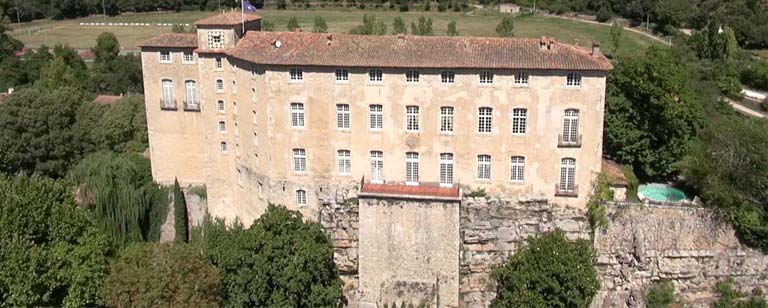 Villages with a château en Provence Verte